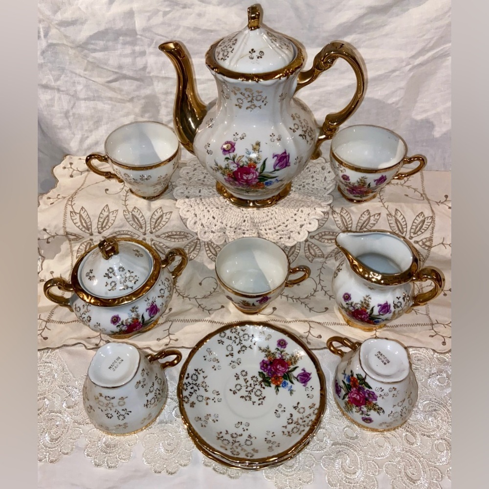 Japaneese 15 pieces fine china Tea Set floral & gold Demitasse Set for 5